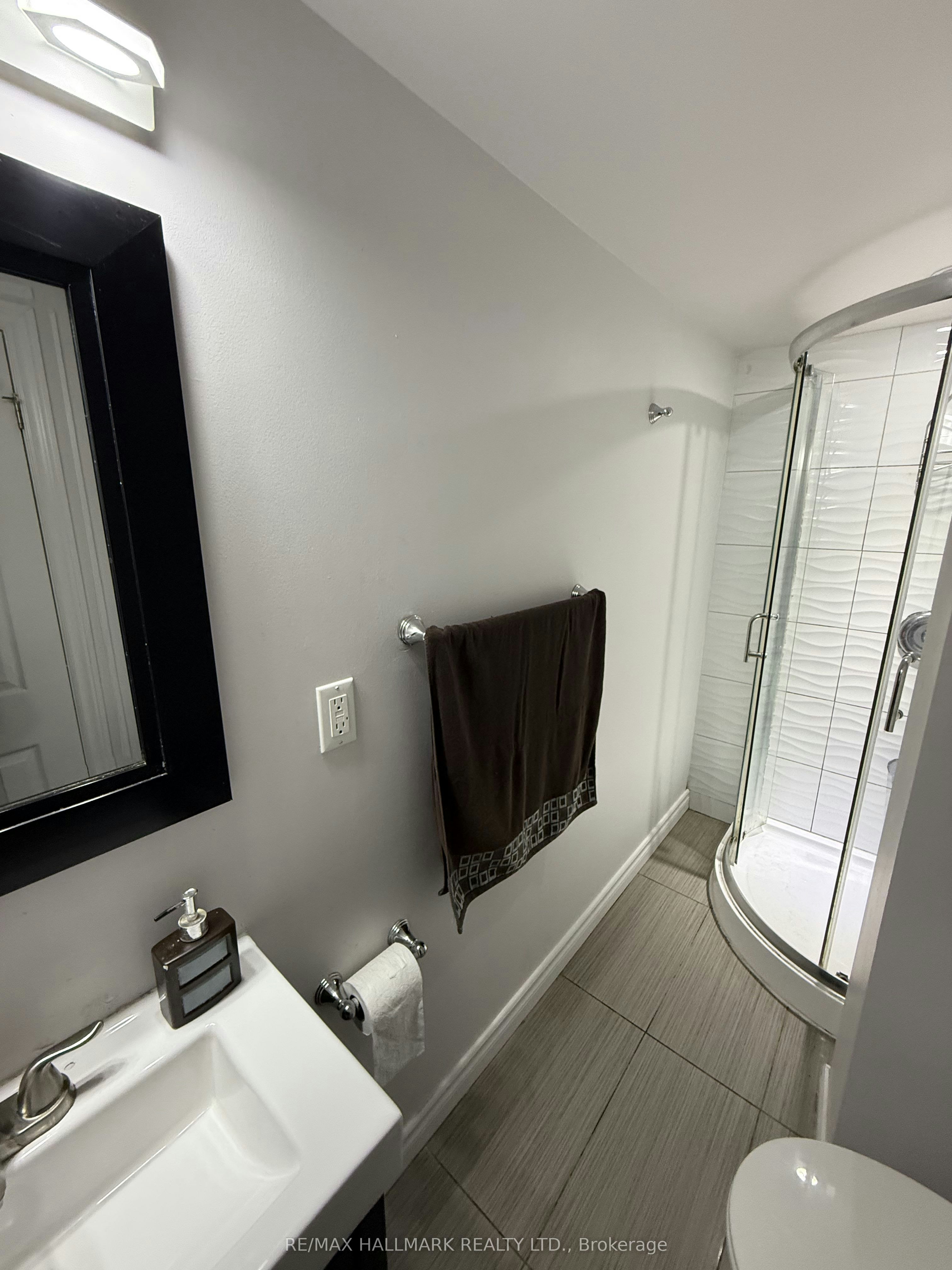 43 Galloway Road, Toronto, ON, M1E 1W6 - 8