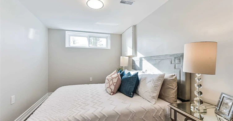Lower-123 Bowman Avenue, Whitby, ON, L1N 3T7 - 5