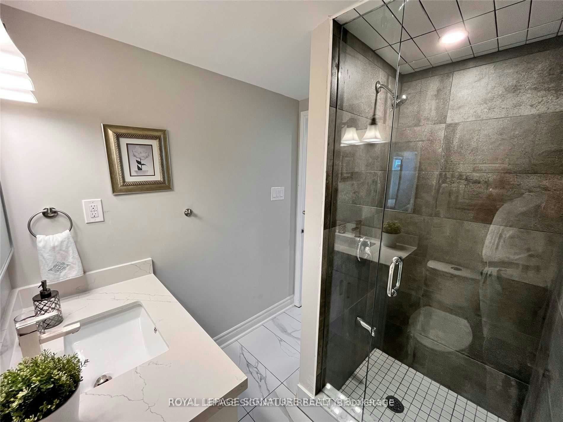 Lower-123 Bowman Avenue, Whitby, ON, L1N 3T7 - 9
