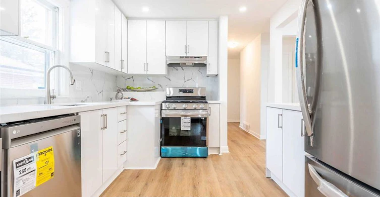6 Larkhall Avenue, Toronto, ON, M1J 1V1 - 8