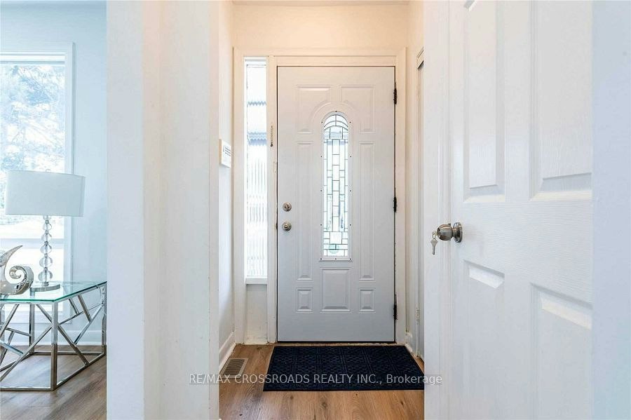 6 Larkhall Avenue, Toronto, ON, M1J 1V1 - 2