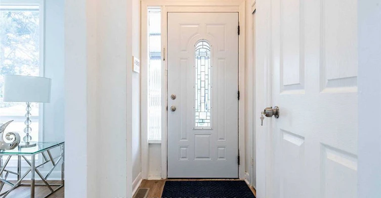 6 Larkhall Avenue, Toronto, ON, M1J 1V1 - 2