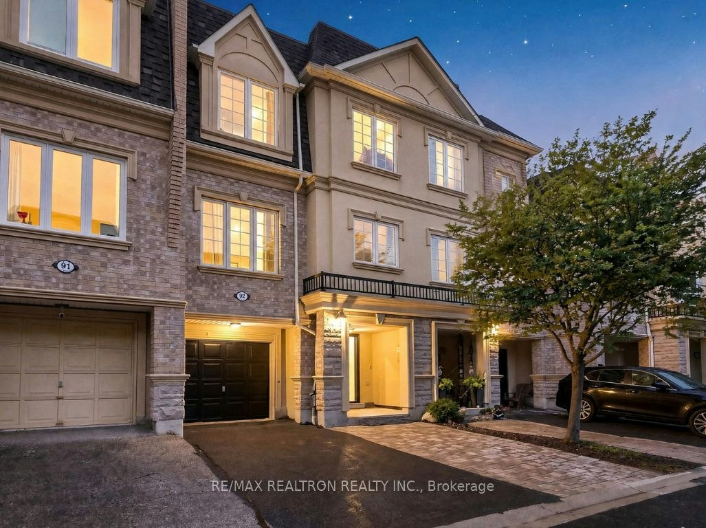 92-1250 St. Martins Drive, Pickering, ON, L1W 0A2