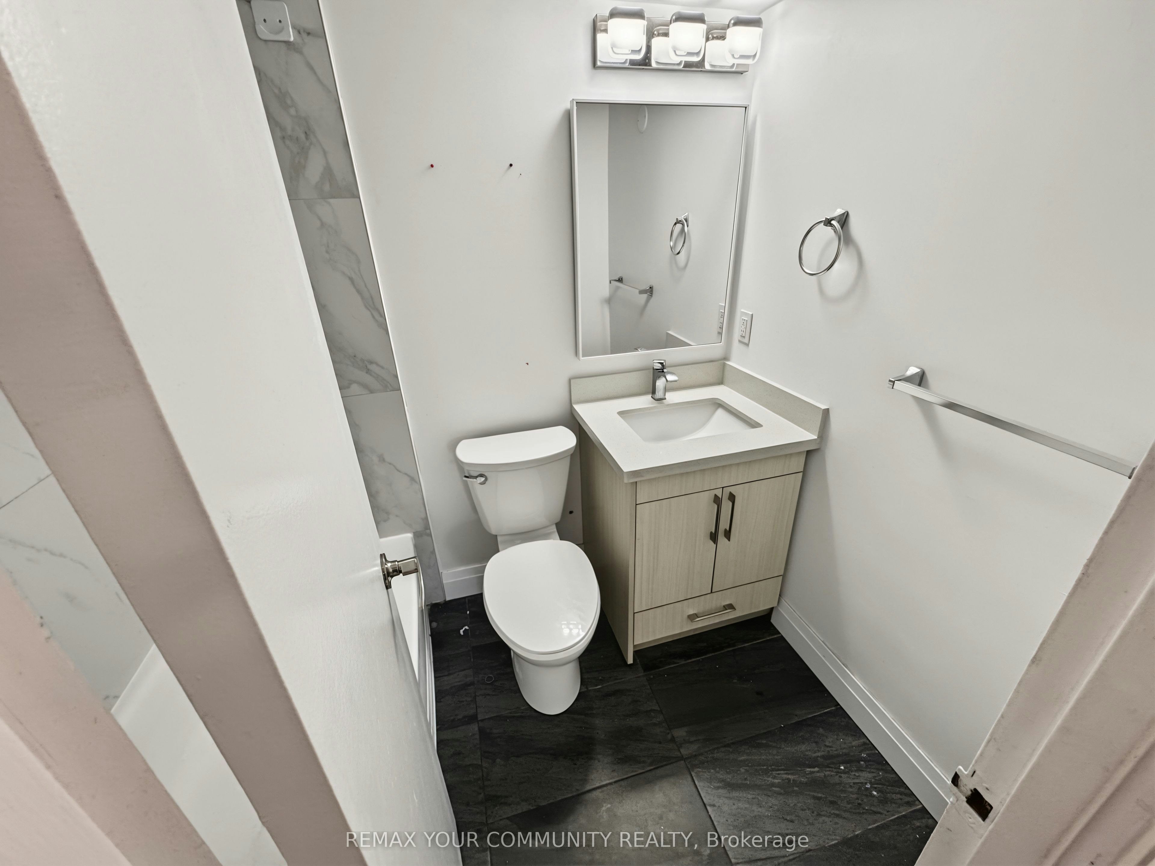 141-199 Hillcroft Street, Oshawa, ON, L1G 2L7 - 8