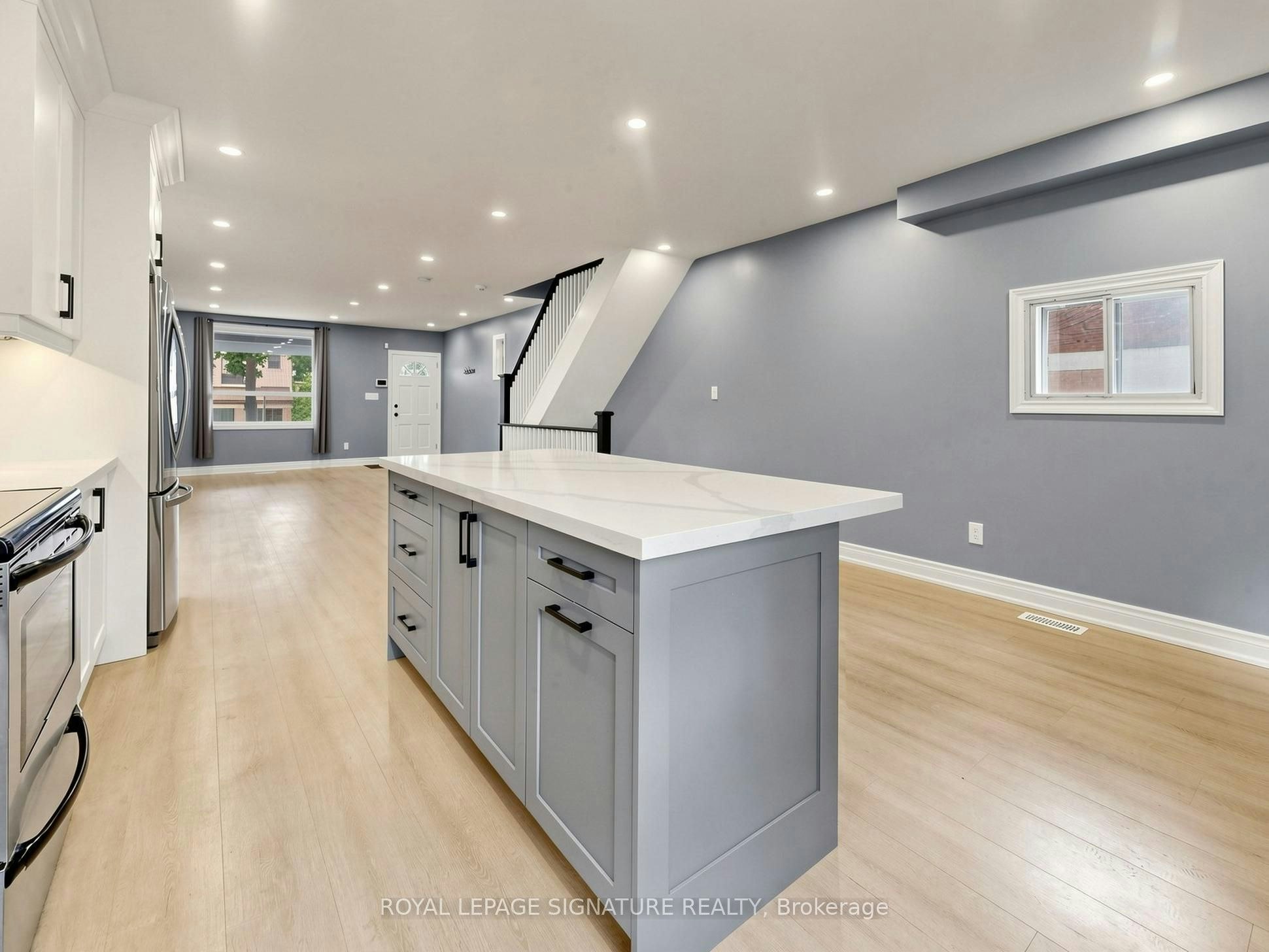 8 Harris Avenue, Toronto, ON, M4C 1P4 - 13
