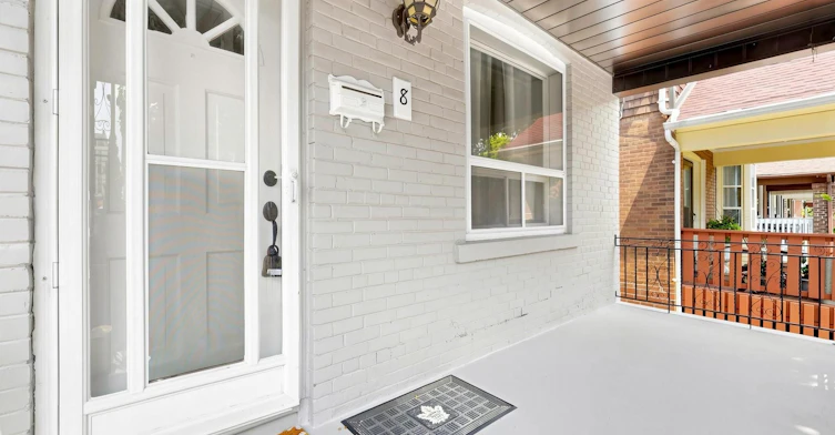 8 Harris Avenue, Toronto, ON, M4C 1P4 - 5