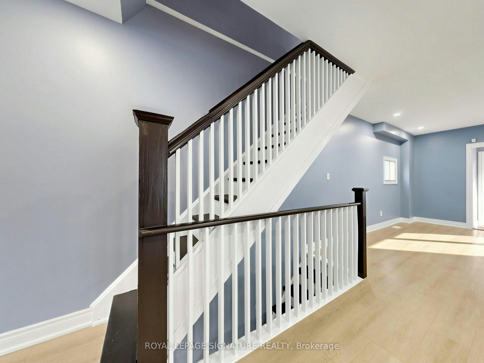8 Harris Avenue, Toronto, ON, M4C 1P4 - 22