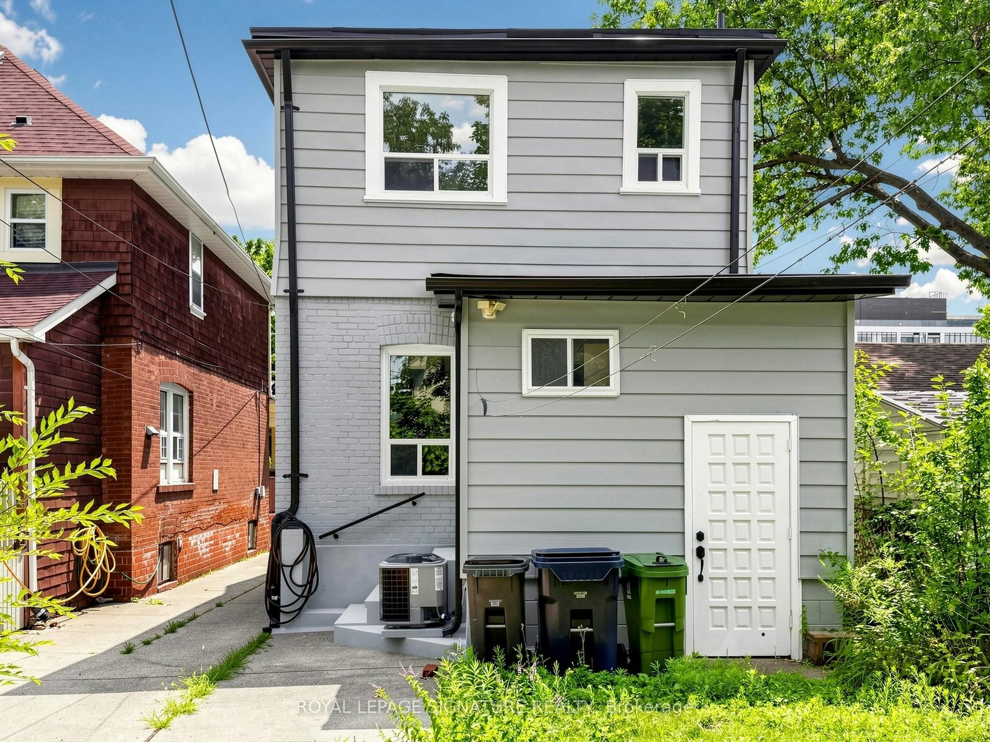 8 Harris Avenue, Toronto, ON, M4C 1P4 - 47