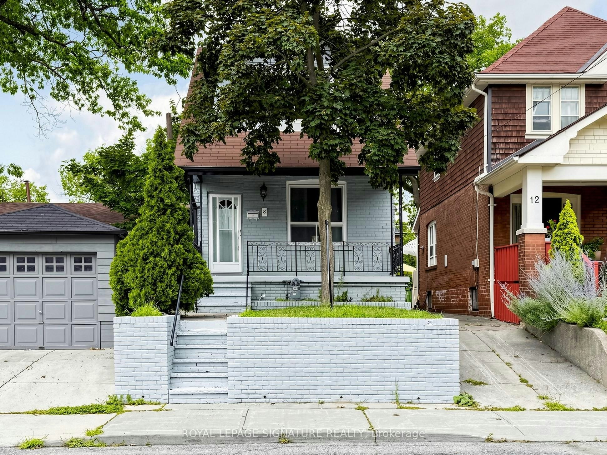 8 Harris Avenue, Toronto, ON, M4C 1P4