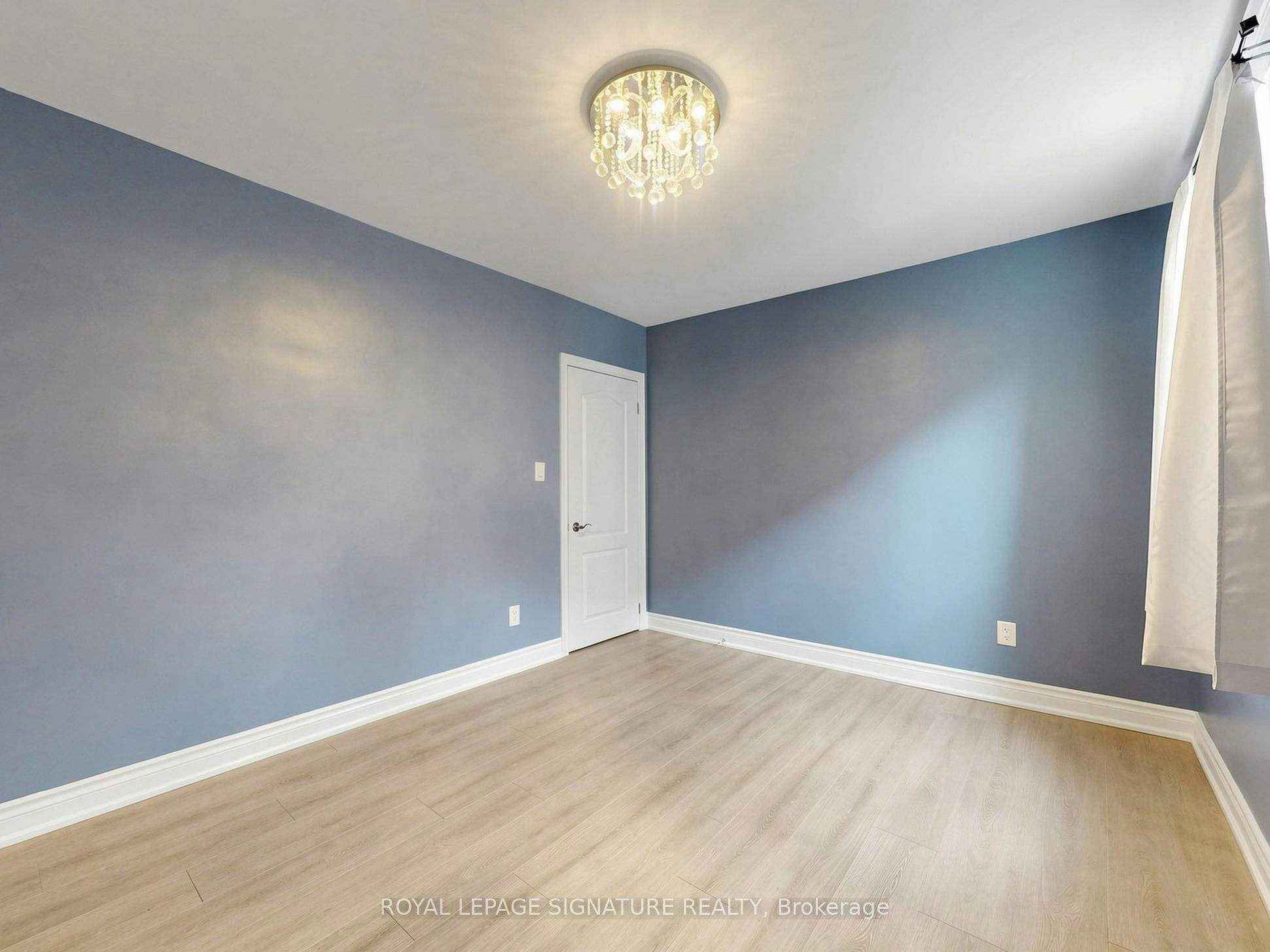 8 Harris Avenue, Toronto, ON, M4C 1P4 - 33