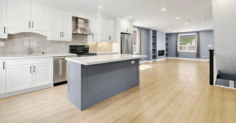 8 Harris Avenue, Toronto, ON, M4C 1P4 - 12