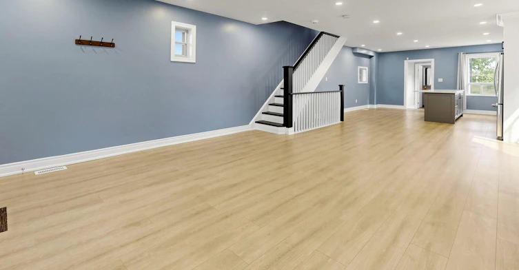 8 Harris Avenue, Toronto, ON, M4C 1P4 - 7
