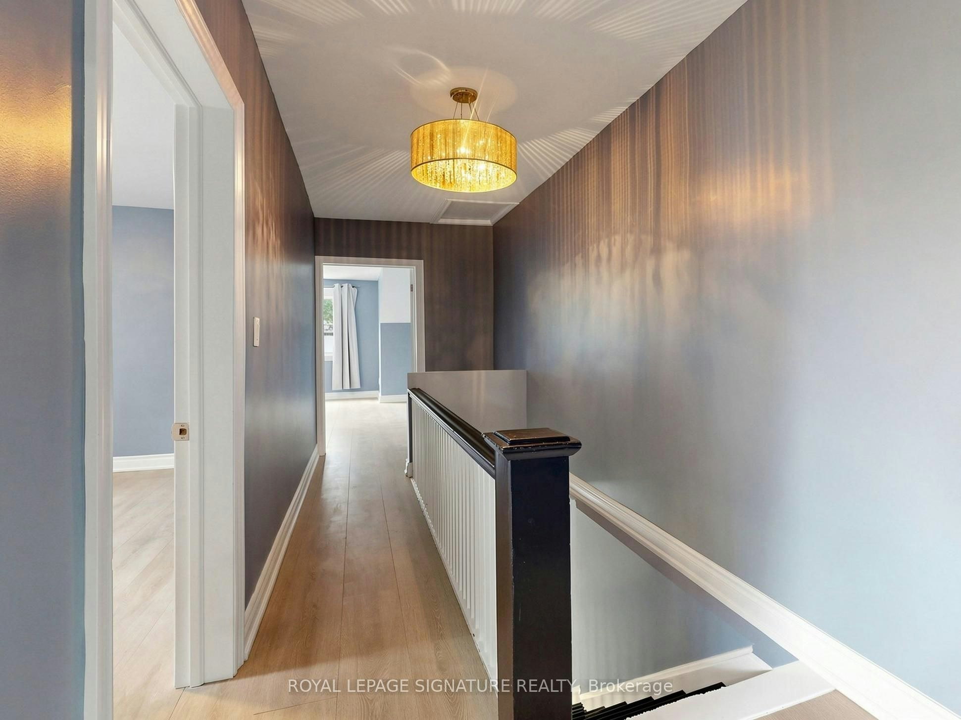 8 Harris Avenue, Toronto, ON, M4C 1P4 - 23