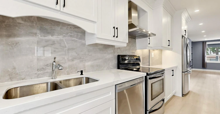8 Harris Avenue, Toronto, ON, M4C 1P4 - 18