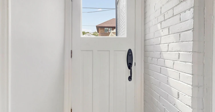 8 Harris Avenue, Toronto, ON, M4C 1P4 - 21