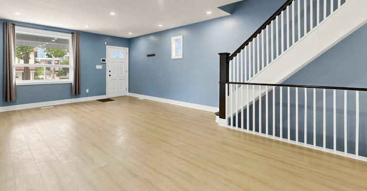 8 Harris Avenue, Toronto, ON, M4C 1P4 - 8