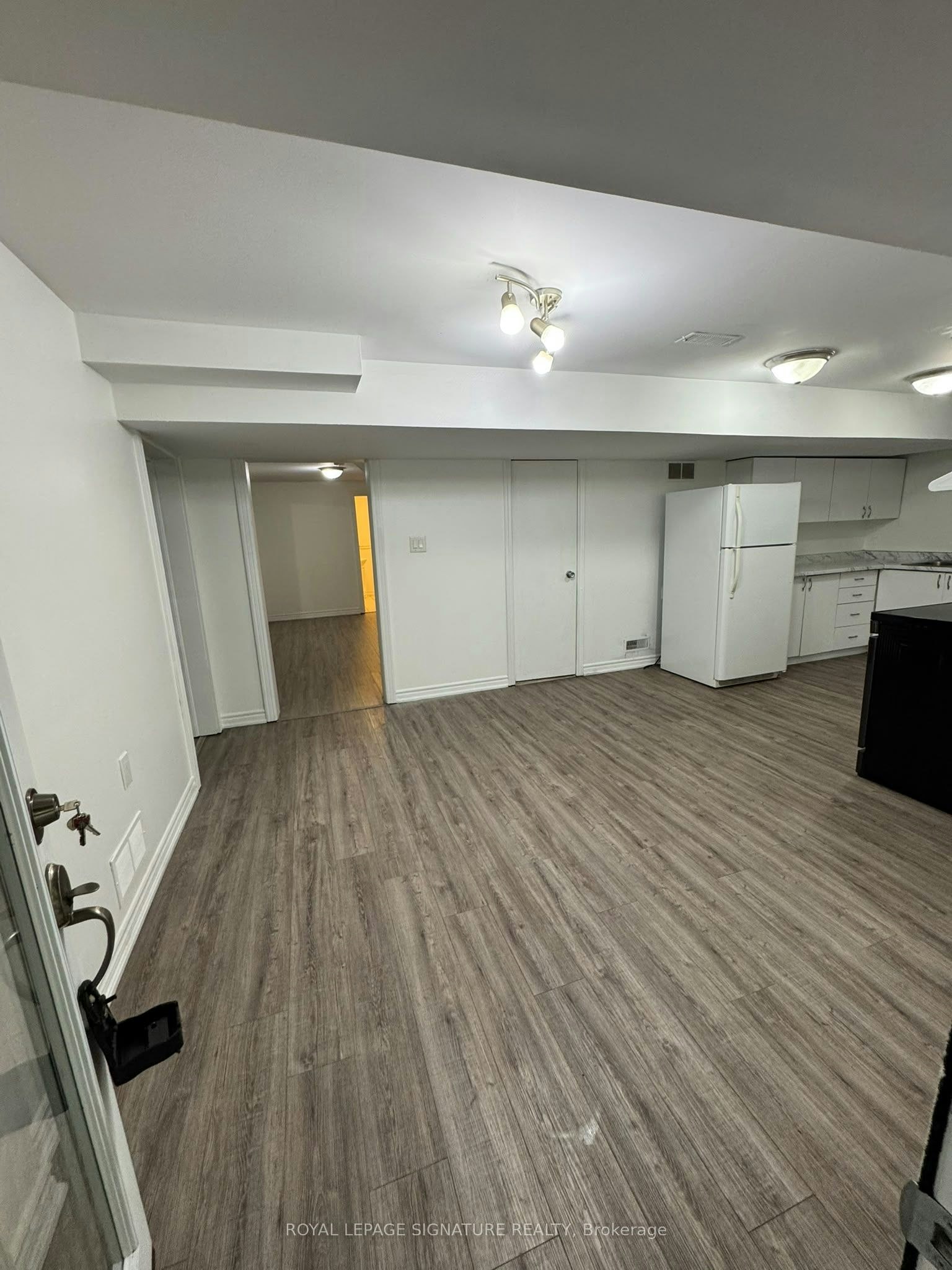 Lower-1107 Beaver Valley Crescent, Oshawa, ON, L1J 8N4 - 7
