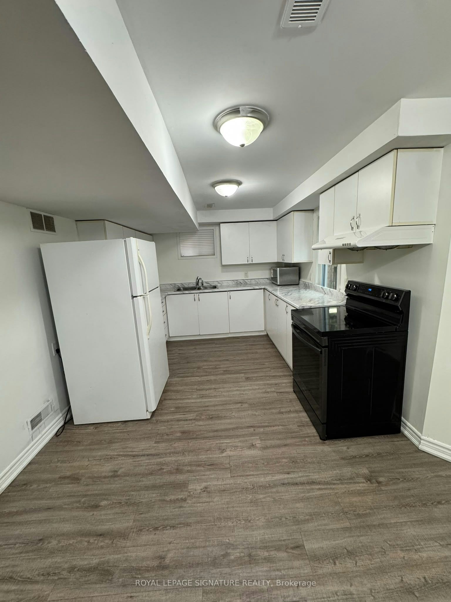 Lower-1107 Beaver Valley Crescent, Oshawa, ON, L1J 8N4 - 9