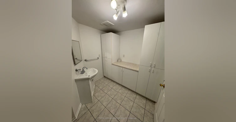 Lower-1107 Beaver Valley Crescent, Oshawa, ON, L1J 8N4 - 2