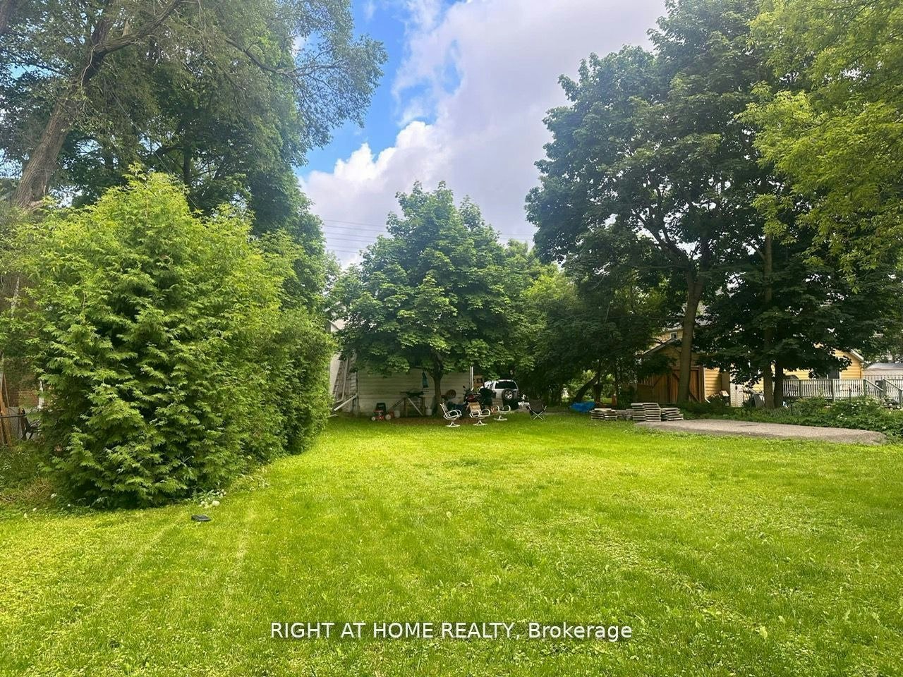522 Kingston Road W, Ajax, ON, L1T 3A3 - 2