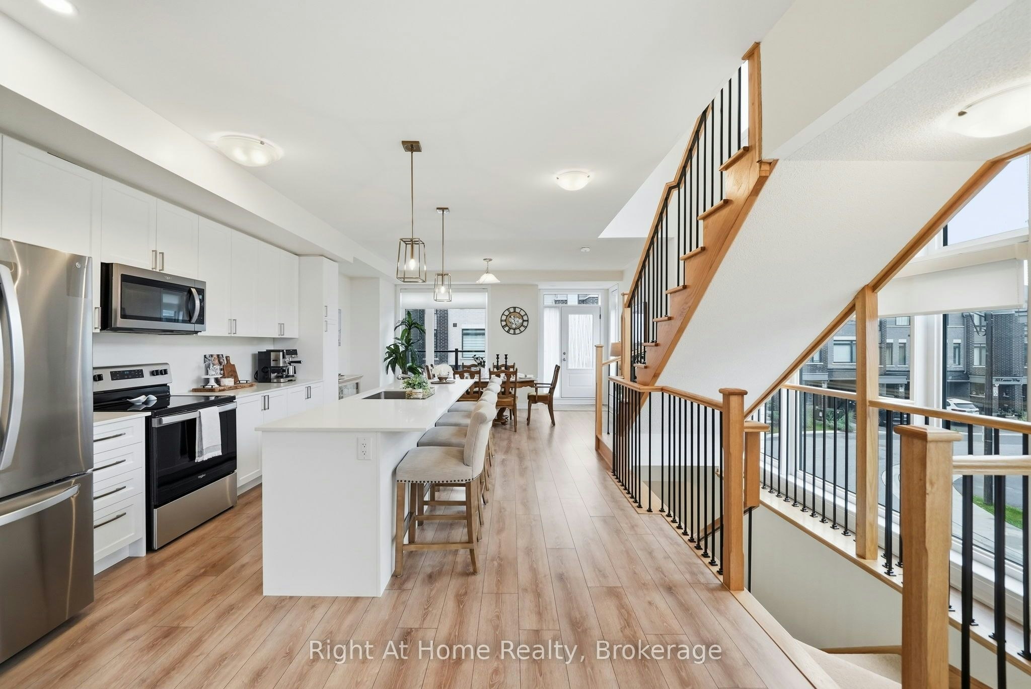 52 Emmas Way, Whitby, ON, L1R 0S7 - 5