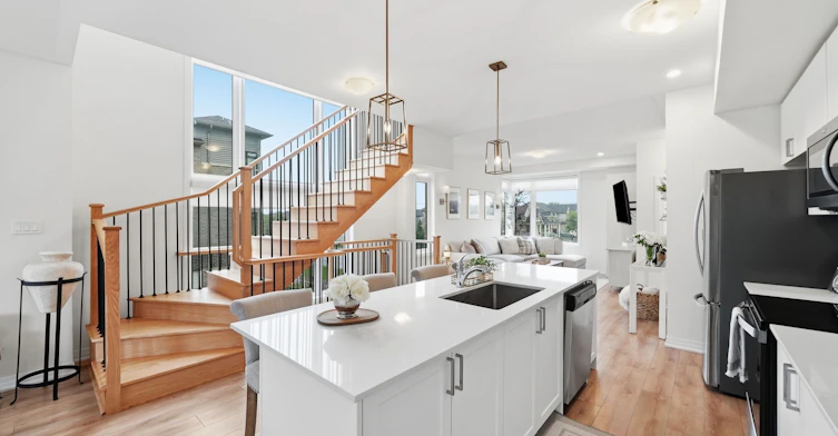 52 Emmas Way, Whitby, ON, L1R 0S7 - 7