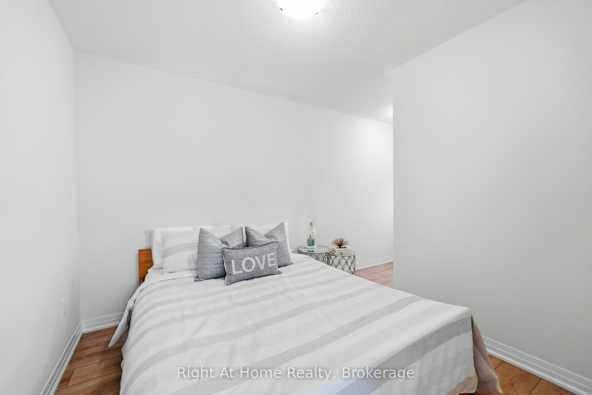 52 Emmas Way, Whitby, ON, L1R 0S7 - 24