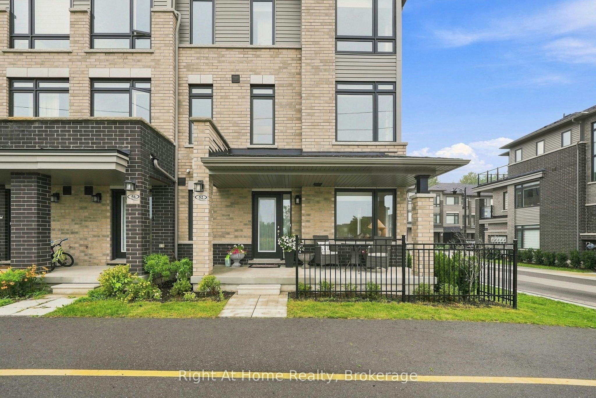 52 Emmas Way, Whitby, ON, L1R 0S7 - 30
