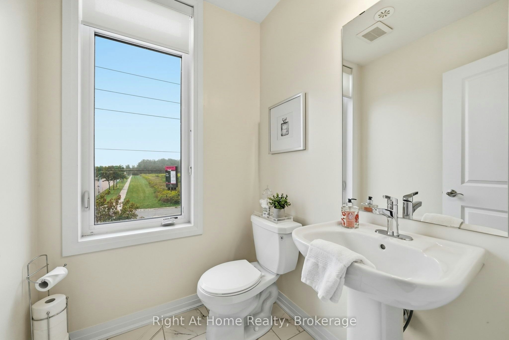 52 Emmas Way, Whitby, ON, L1R 0S7 - 15