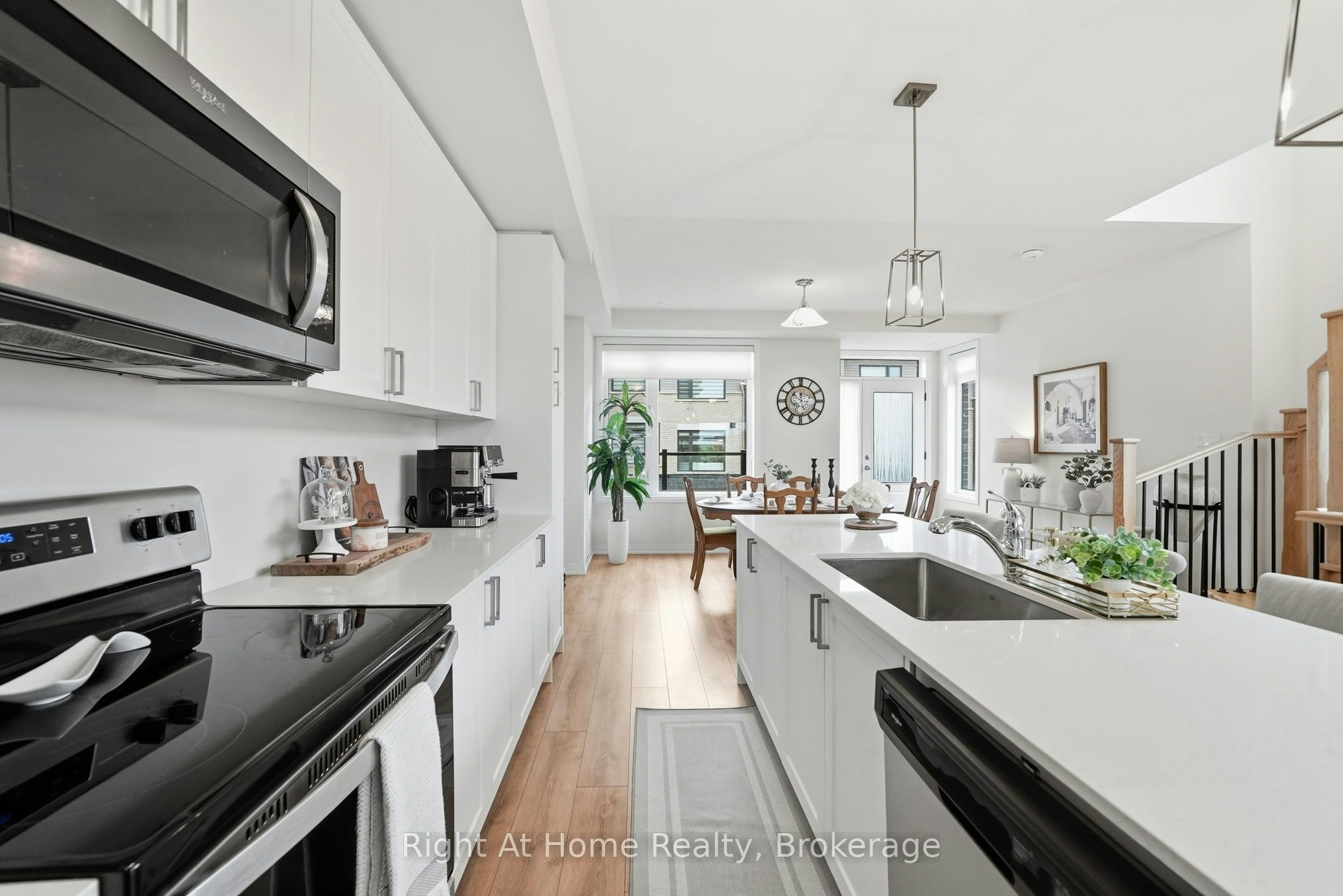 52 Emmas Way, Whitby, ON, L1R 0S7 - 8