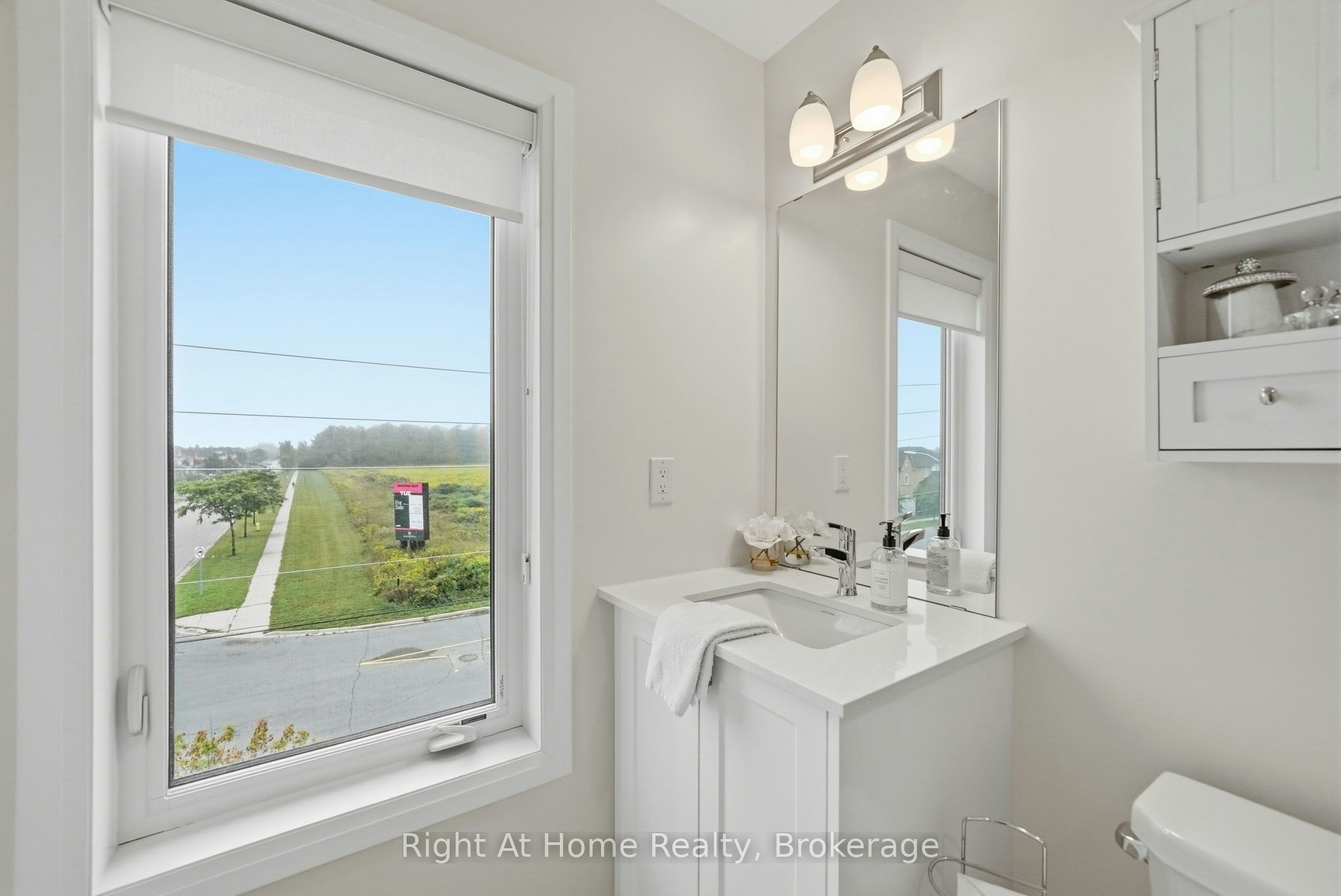 52 Emmas Way, Whitby, ON, L1R 0S7 - 23