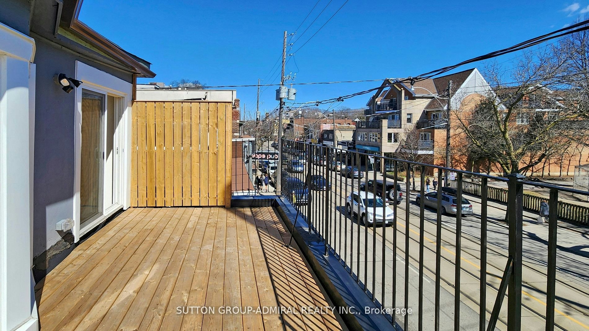Upper 1-1930 Queen Street E, Toronto, ON, M4L 1H6 - 30