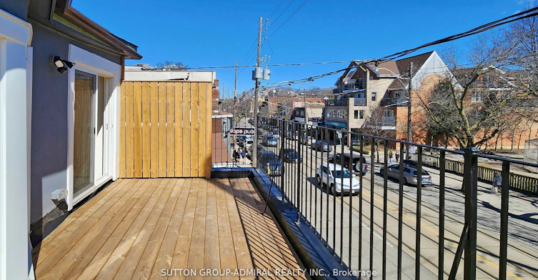 Upper 1-1930 Queen Street E, Toronto, ON, M4L 1H6 - 30