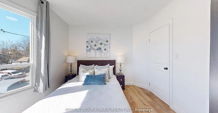 Upper 1-1930 Queen Street E, Toronto, ON, M4L 1H6 - 18