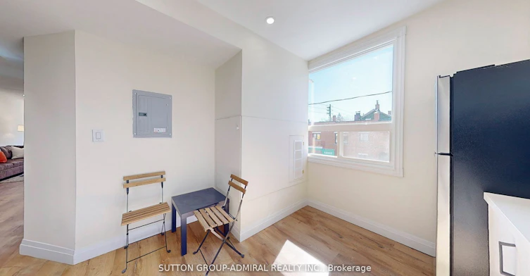 Upper 1-1930 Queen Street E, Toronto, ON, M4L 1H6 - 16
