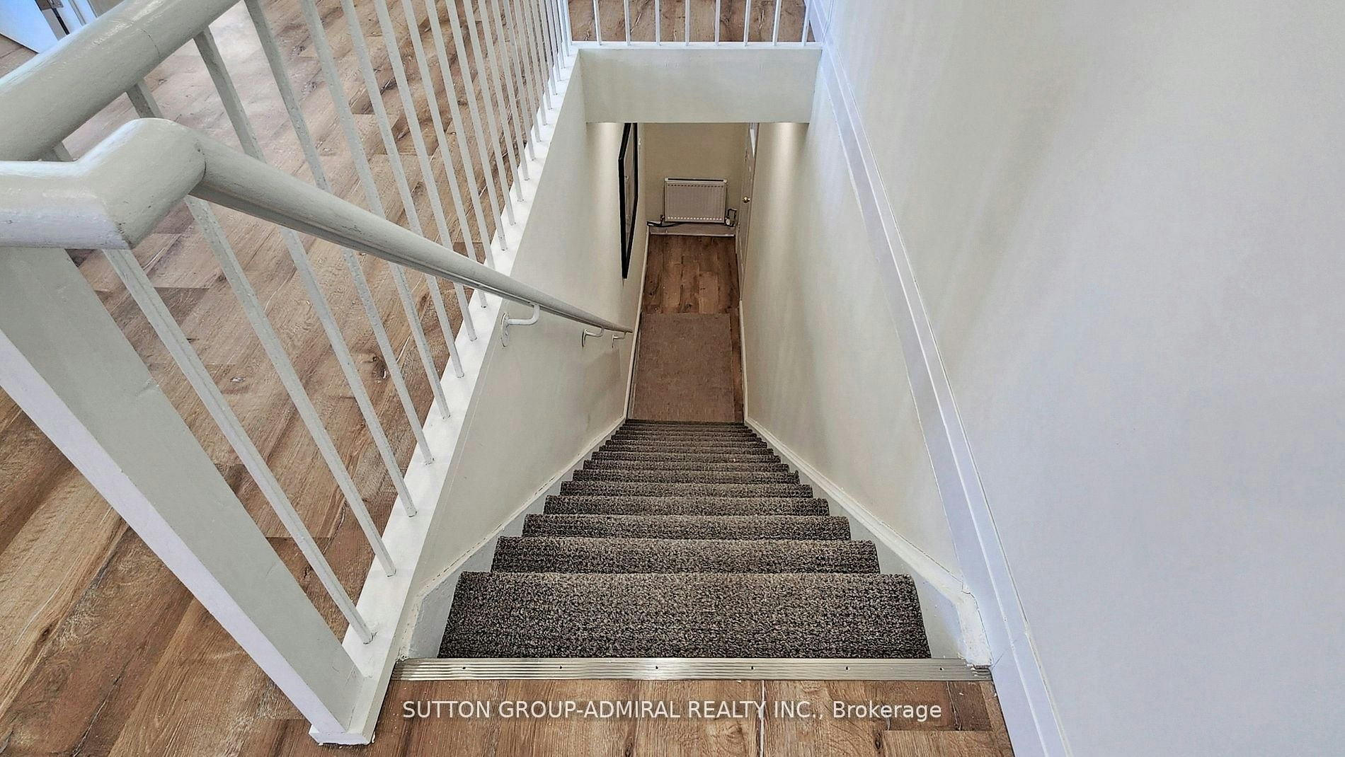 Upper 1-1930 Queen Street E, Toronto, ON, M4L 1H6 - 4