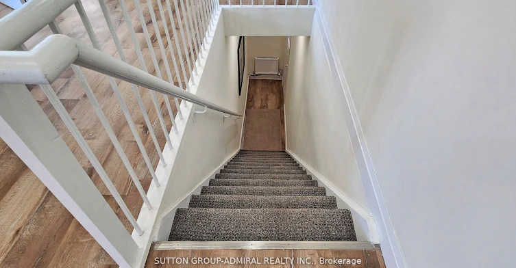 Upper 1-1930 Queen Street E, Toronto, ON, M4L 1H6 - 4