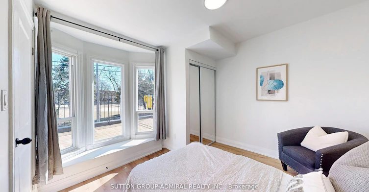 Upper 1-1930 Queen Street E, Toronto, ON, M4L 1H6 - 25
