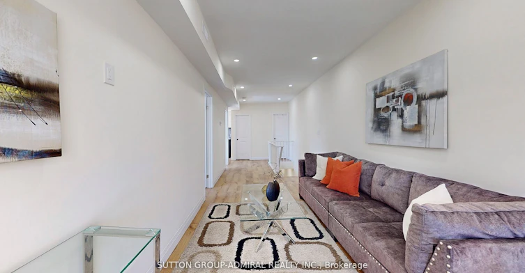 Upper 1-1930 Queen Street E, Toronto, ON, M4L 1H6 - 9