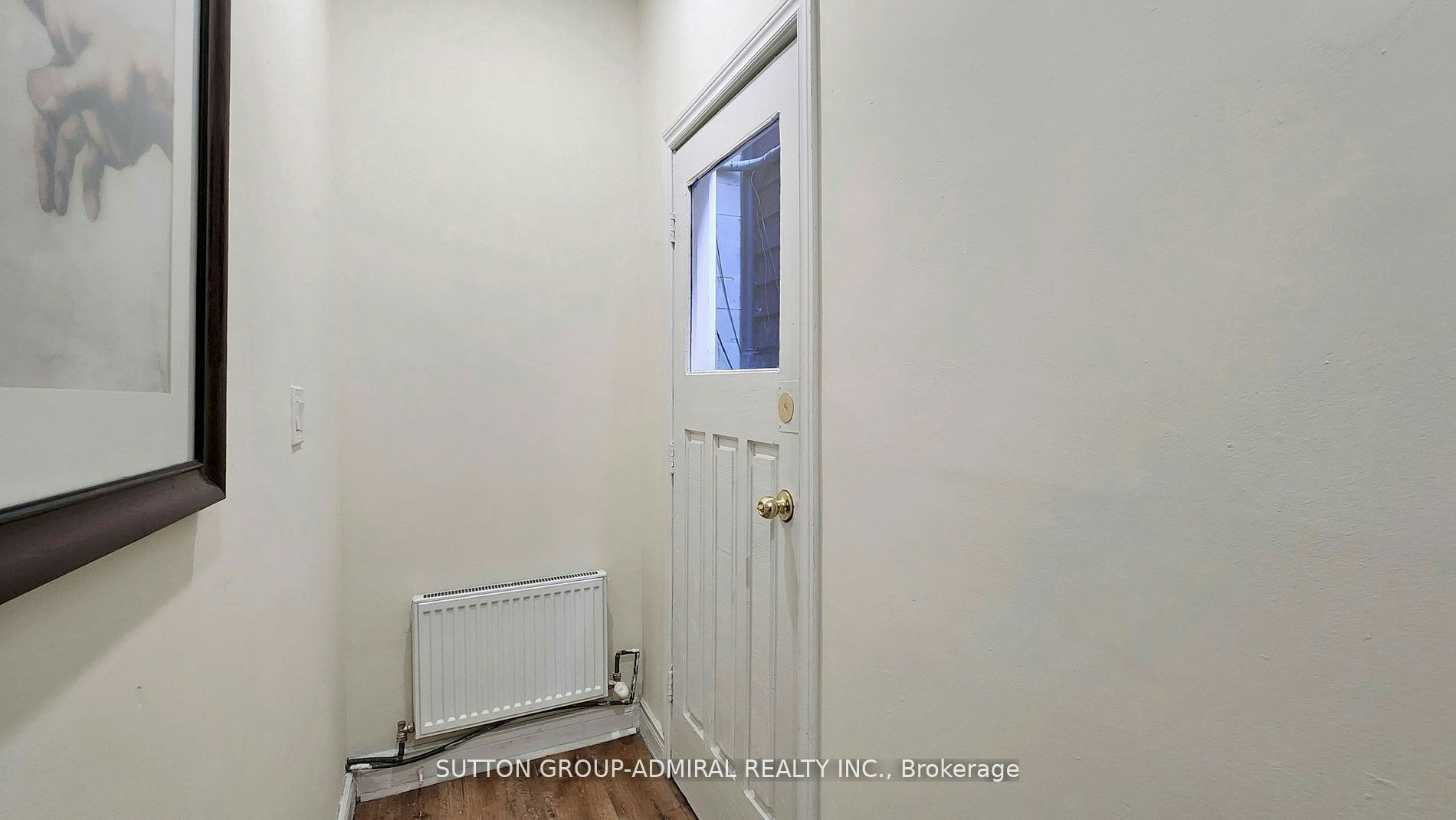 Upper 1-1930 Queen Street E, Toronto, ON, M4L 1H6 - 3
