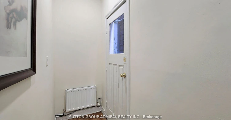 Upper 1-1930 Queen Street E, Toronto, ON, M4L 1H6 - 3