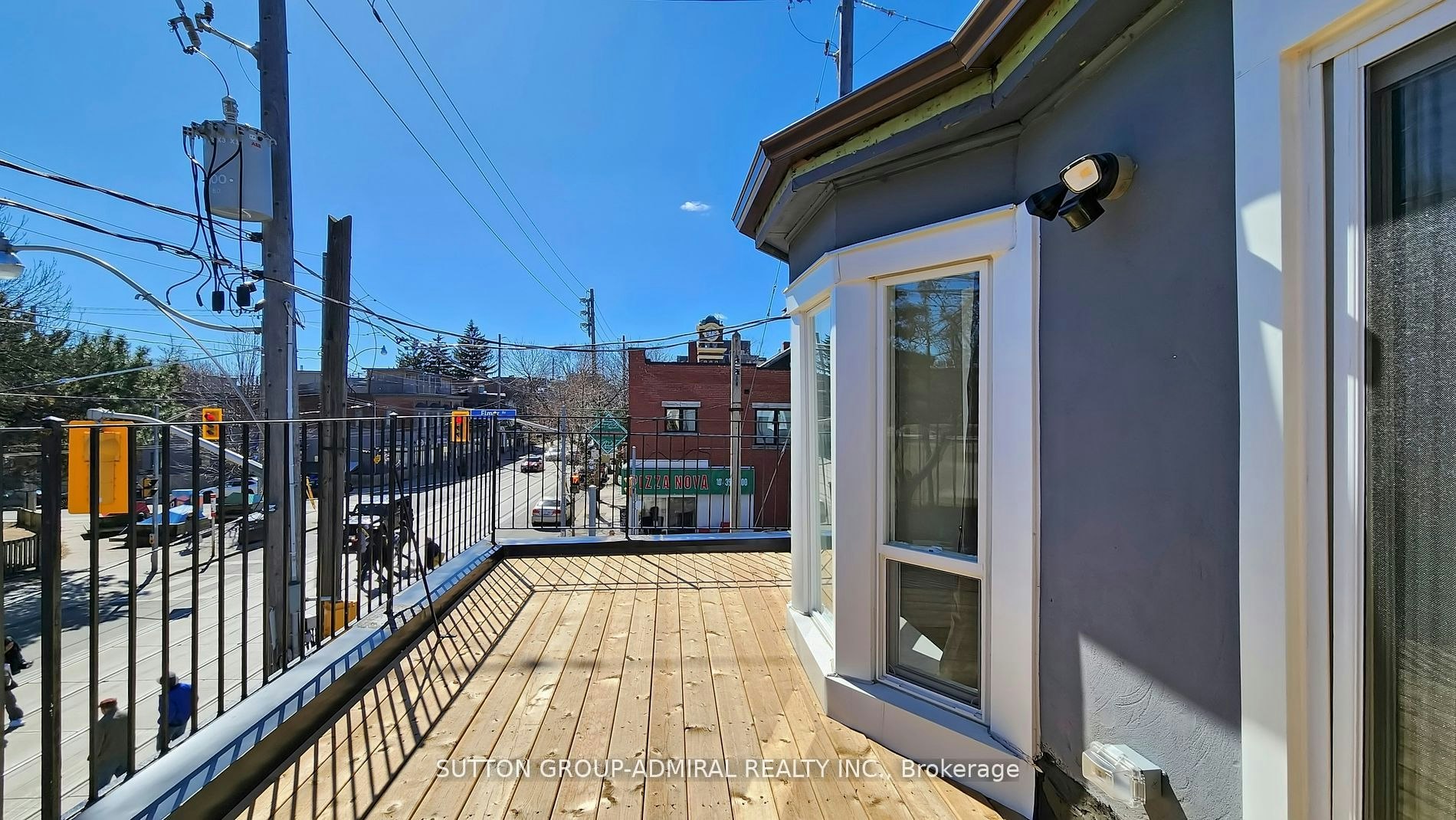 Upper 1-1930 Queen Street E, Toronto, ON, M4L 1H6 - 28