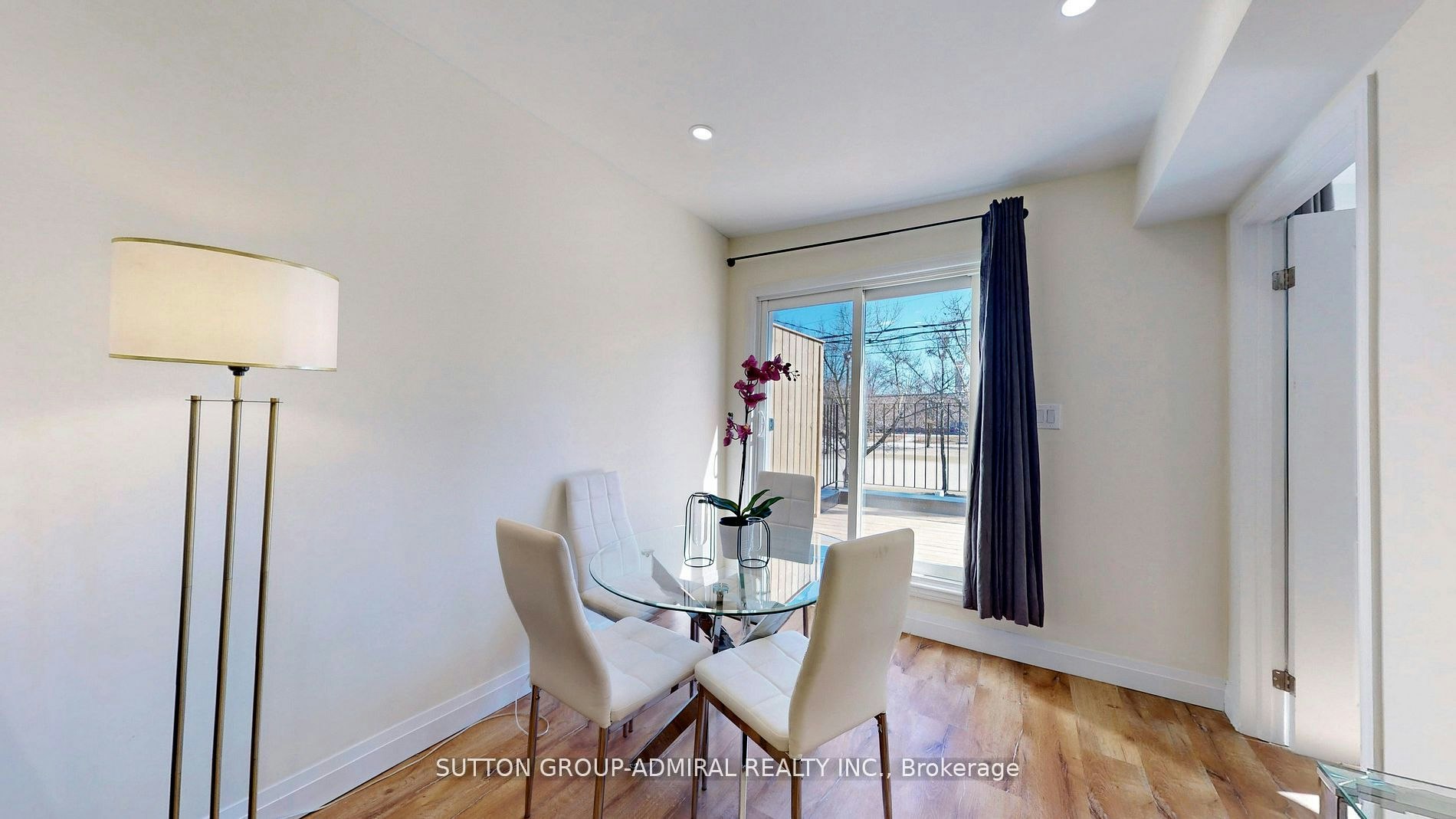 Upper 1-1930 Queen Street E, Toronto, ON, M4L 1H6 - 10