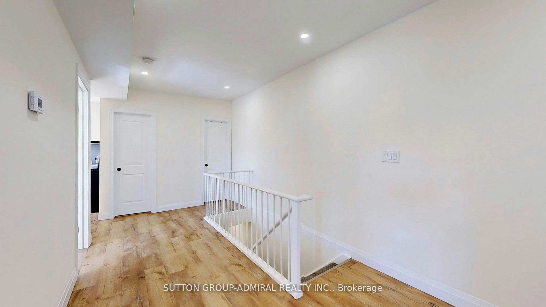 Upper 1-1930 Queen Street E, Toronto, ON, M4L 1H6 - 5
