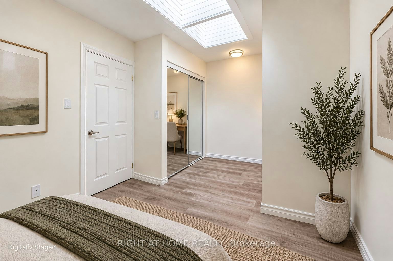 Upper-843 Danforth Avenue, Toronto, ON, M4J 1L2 - 22