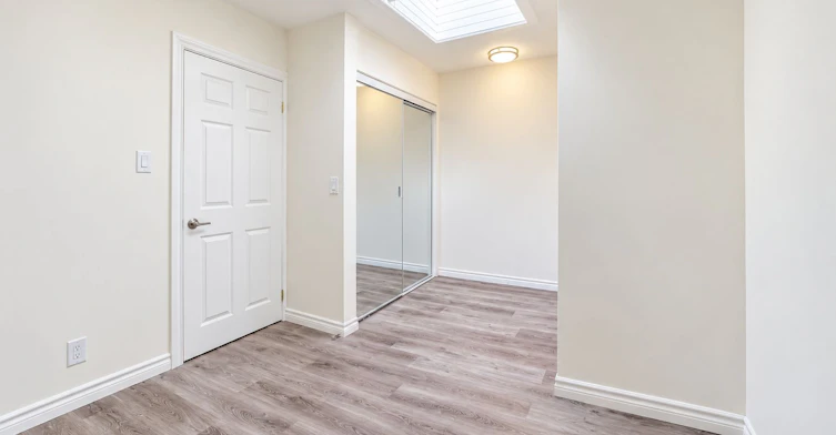 Upper-843 Danforth Avenue, Toronto, ON, M4J 1L2 - 21