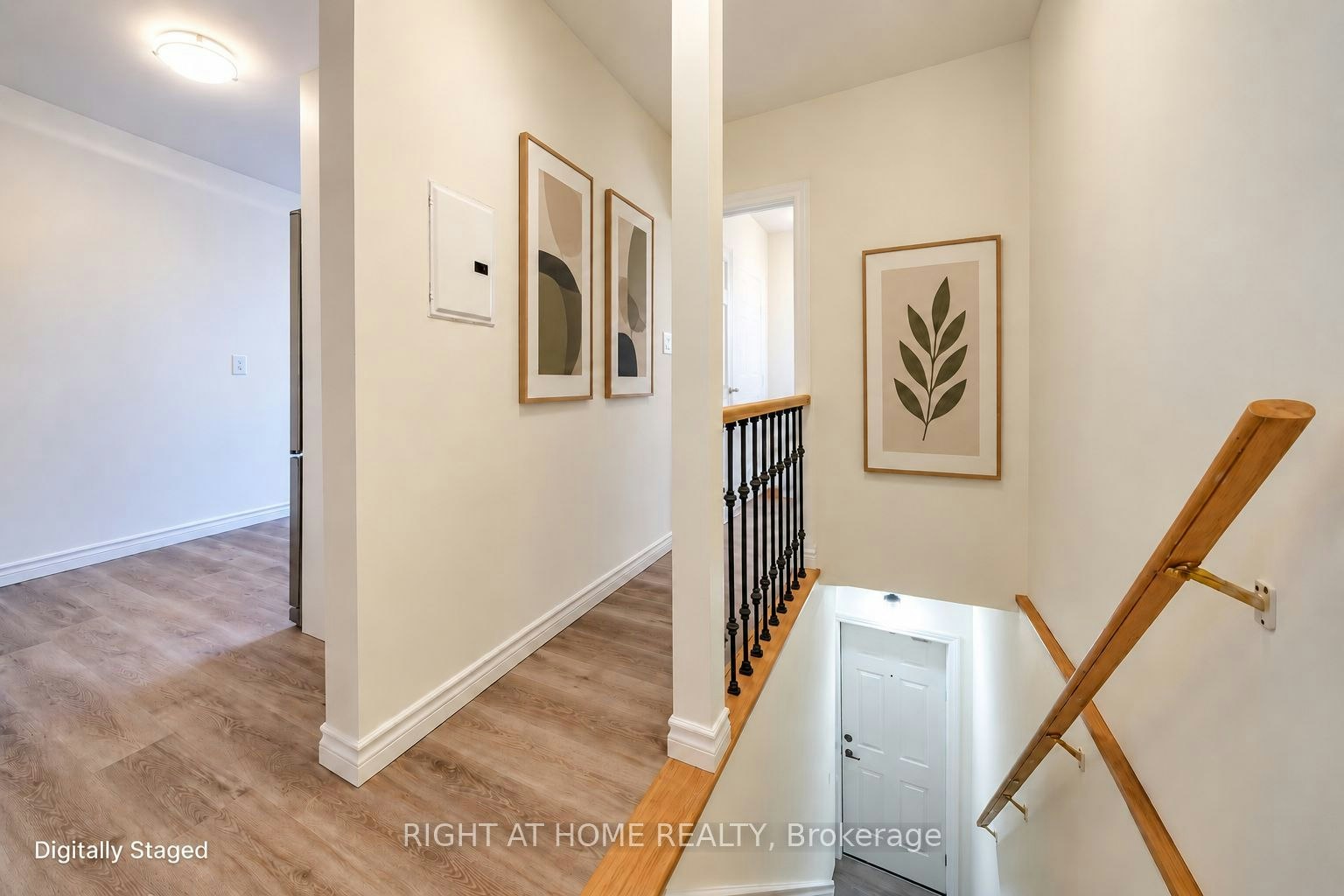 Upper-843 Danforth Avenue, Toronto, ON, M4J 1L2 - 26