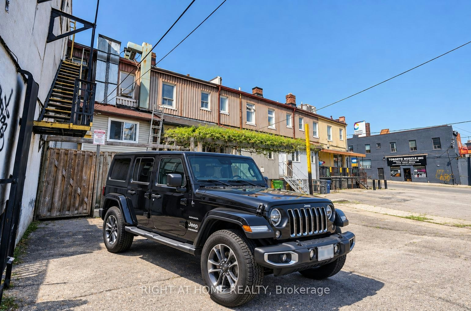 Upper-843 Danforth Avenue, Toronto, ON, M4J 1L2 - 27