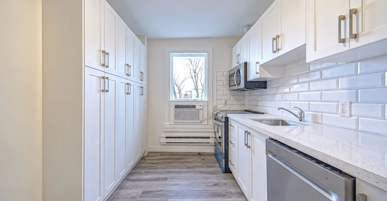 Upper-843 Danforth Avenue, Toronto, ON, M4J 1L2 - 12