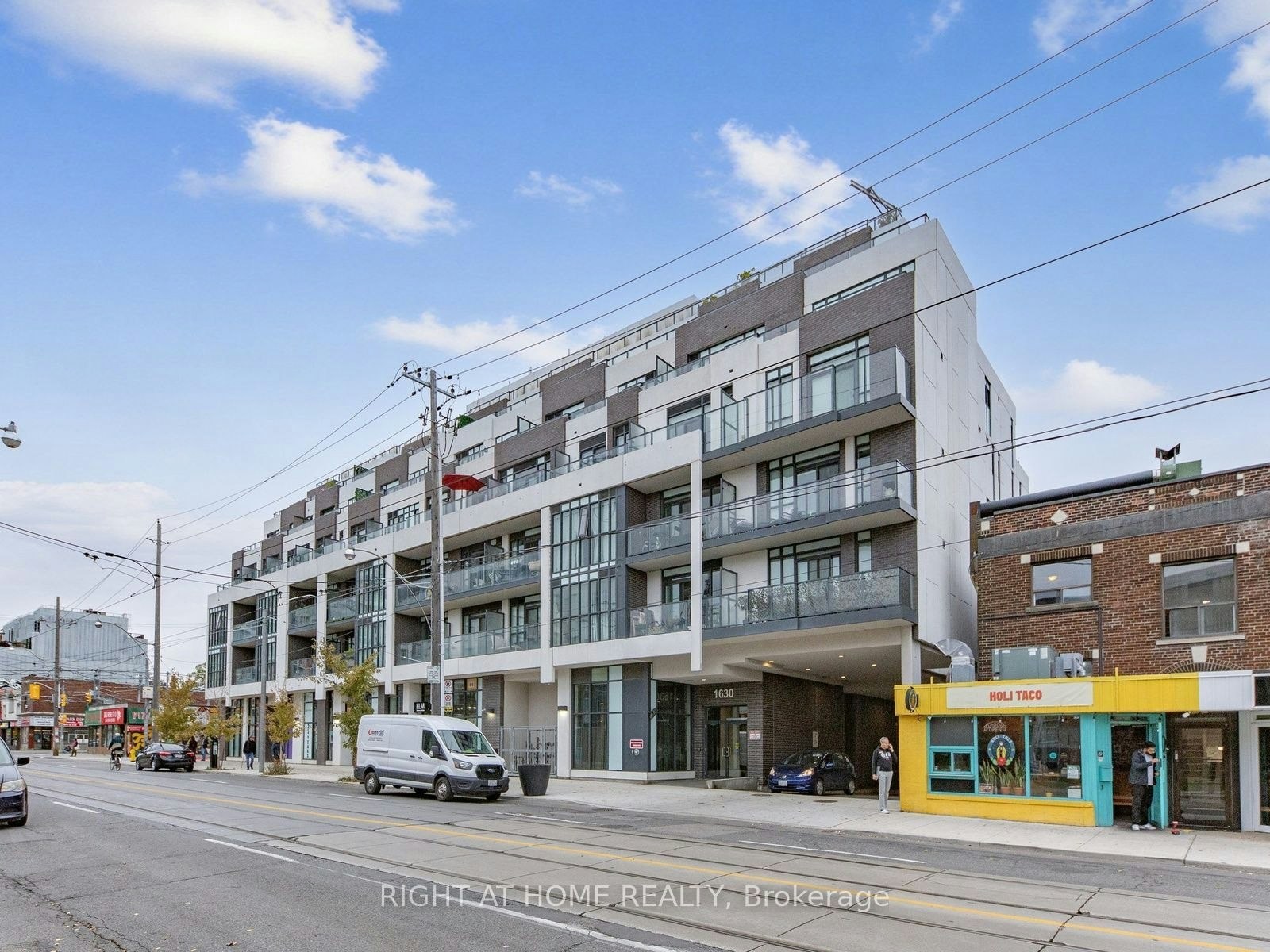 211-1630 Queen Street E, Toronto, ON, M4L 0B3
